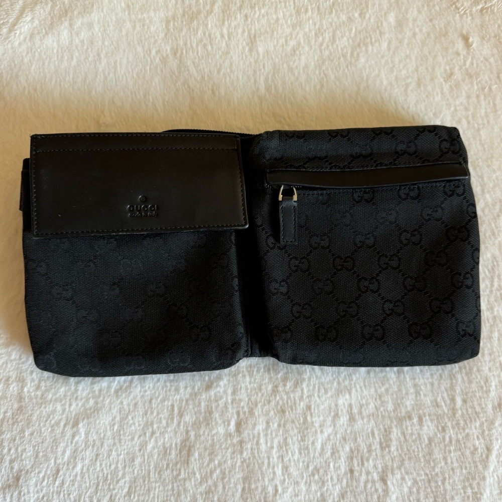100% Authentic Gucci Waist bag.